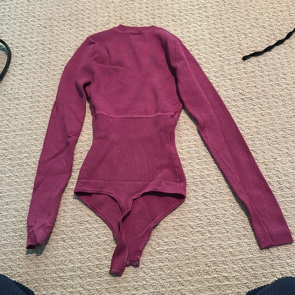 Abcervombie bodysuit - Picture 2 of 2